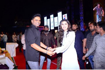 Maharshi Movie Pre Release Event